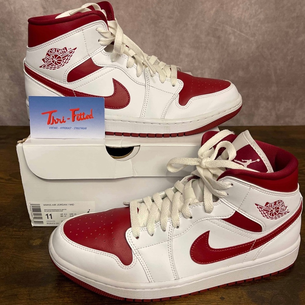 Jordan 1 Mid Reverse Chicago Size 11 W 9.5 M BQ6472-161 Red White Women’s Shoes